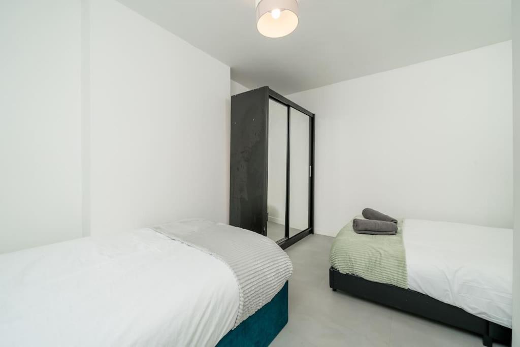 New 3Bed Stylish Apartment With Amazing Transport Londýn Exteriér fotografie