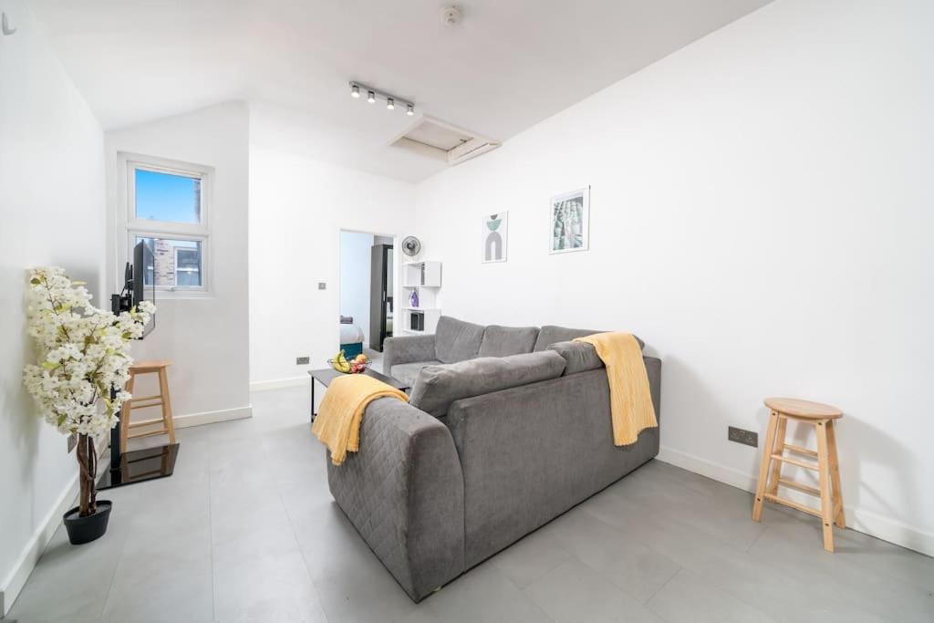 New 3Bed Stylish Apartment With Amazing Transport Londýn Exteriér fotografie