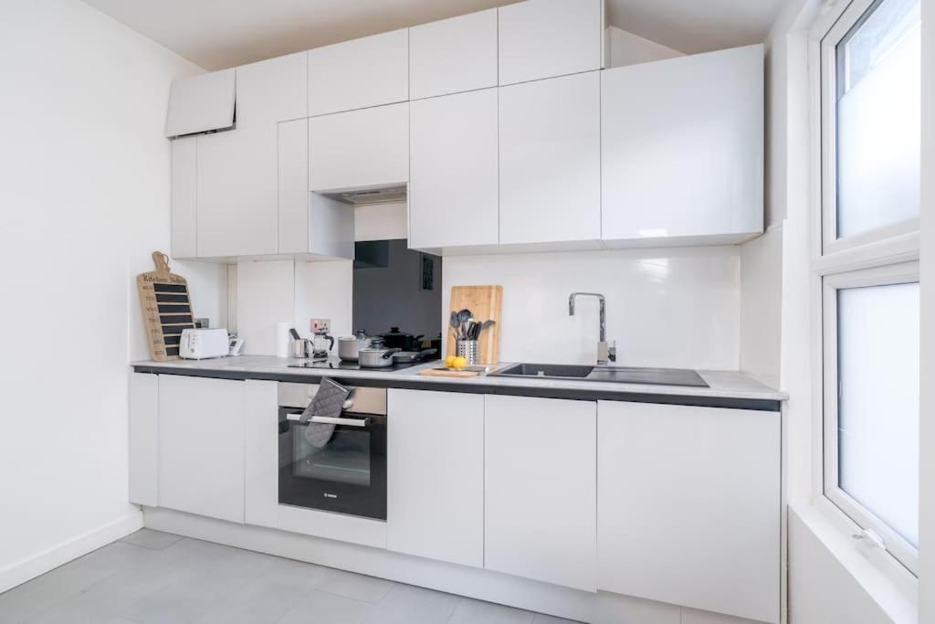 New 3Bed Stylish Apartment With Amazing Transport Londýn Exteriér fotografie