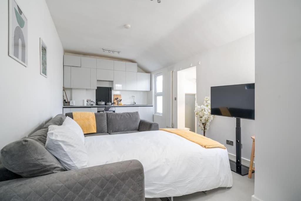 New 3Bed Stylish Apartment With Amazing Transport Londýn Exteriér fotografie