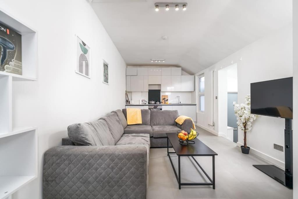 New 3Bed Stylish Apartment With Amazing Transport Londýn Exteriér fotografie