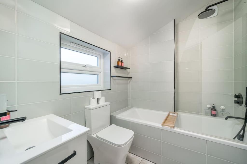 New 3Bed Stylish Apartment With Amazing Transport Londýn Exteriér fotografie