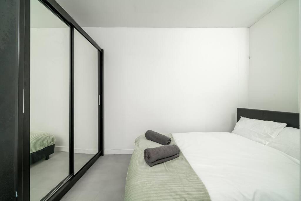 New 3Bed Stylish Apartment With Amazing Transport Londýn Exteriér fotografie