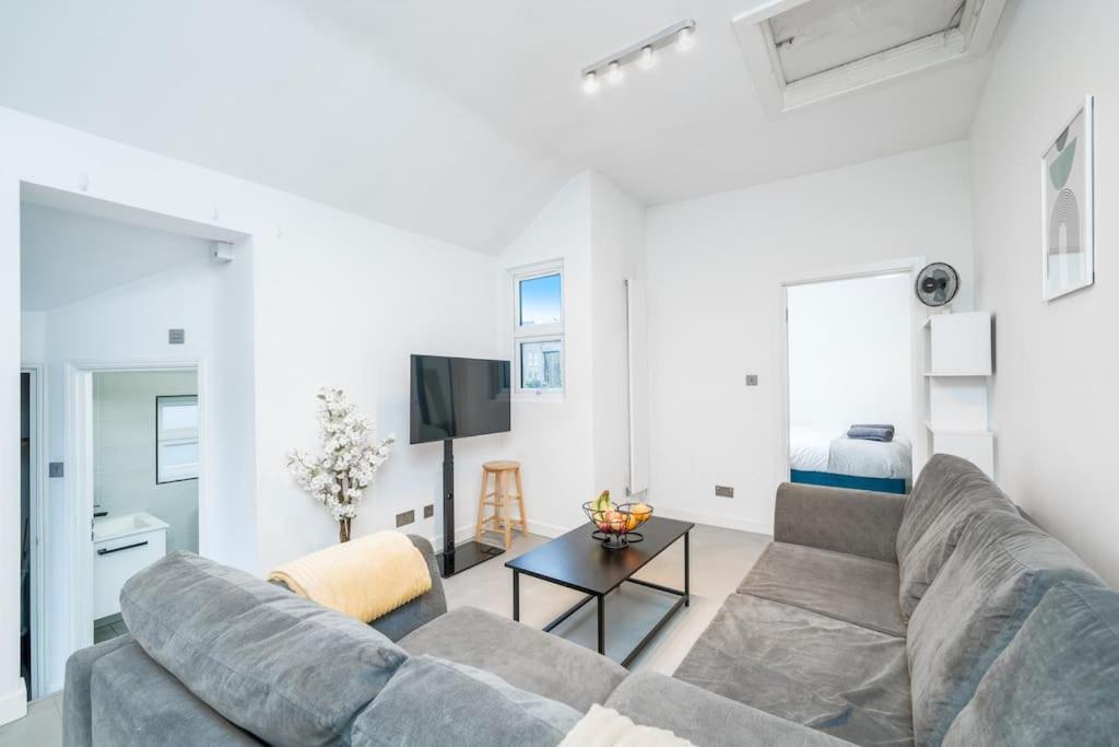New 3Bed Stylish Apartment With Amazing Transport Londýn Exteriér fotografie